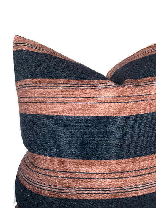 Dekowe Kelly Wearstler Askew Pillow Cover In Sienna