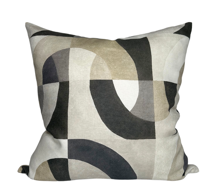 dekowe Kelly Wearstler Colonnade Pillow Cover in Onyx