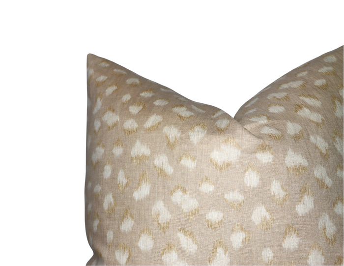 Dekowe Kelly Wearstler Feline Pillow Cover In Beige Ivory