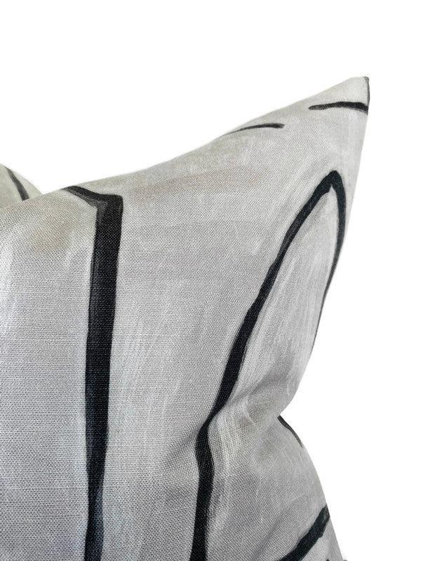 Dekowe Kelly Wearstler Graffito Pillow Cover In Graphite