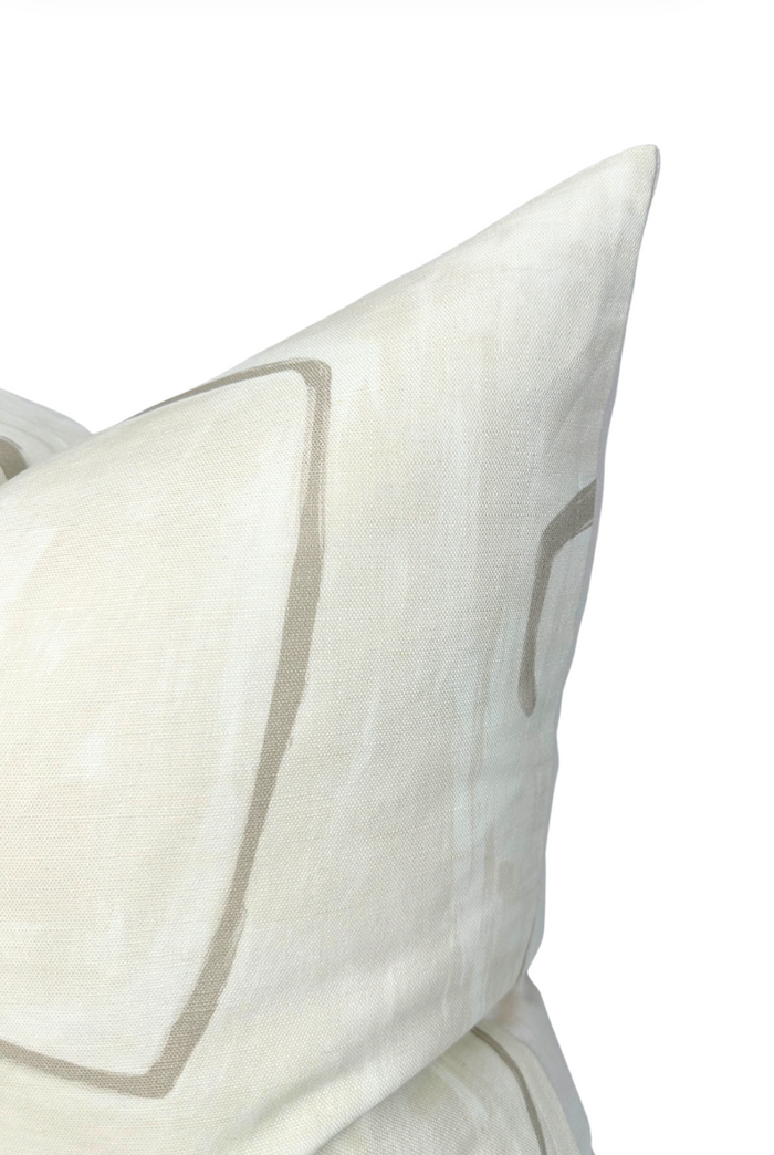Dekowe Kelly Wearstler Graffito Pillow Cover In Parchment