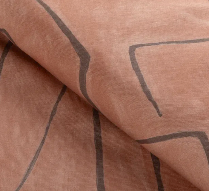 Dekowe Kelly Wearstler Graffito Pillow Cover In Rosa