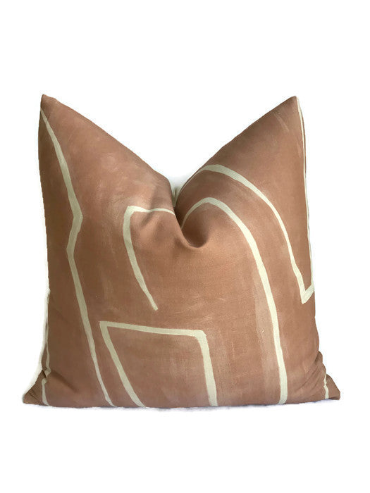 dekowe Kelly Wearstler Graffito Pillow Cover in Salmon Cream