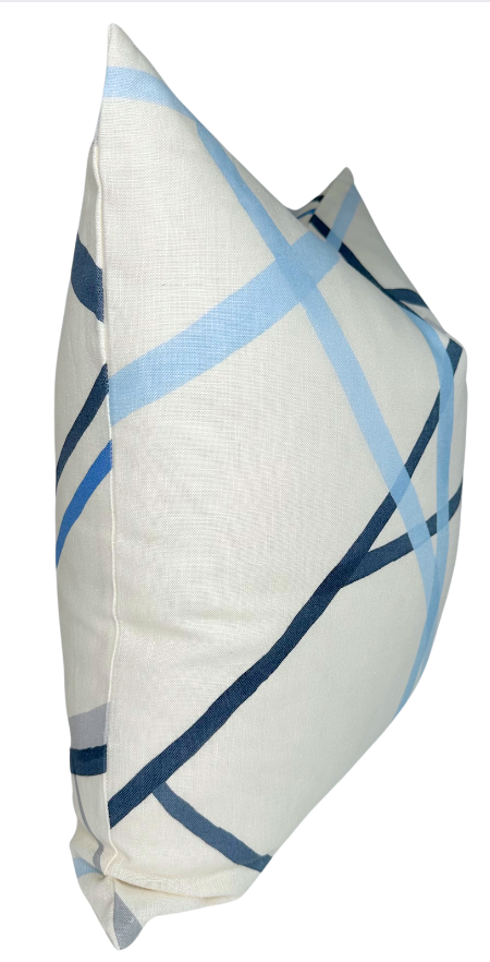 Dekowe Kelly Wearstler Simpatico Pillow Cover In Sky