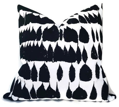 dekowe Queen of Spain Pillow Cover in Black Schumacher Textiles