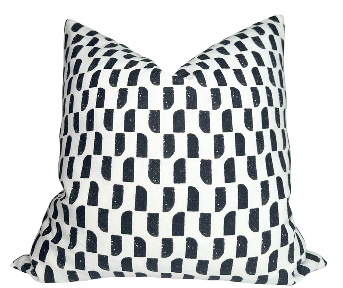 dekowe Ready to Ship 22x22 Akio Pillow Cover in Black