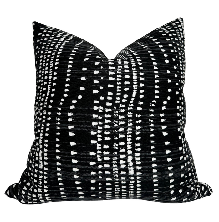 dekowe Ready to Ship 24x24 Cape Town Pillow Cover in Black