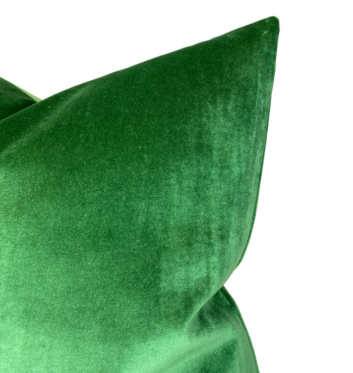 Dekowe Rocky Performance Velvet Pillow Cover In Emerald Schumacher Textiles