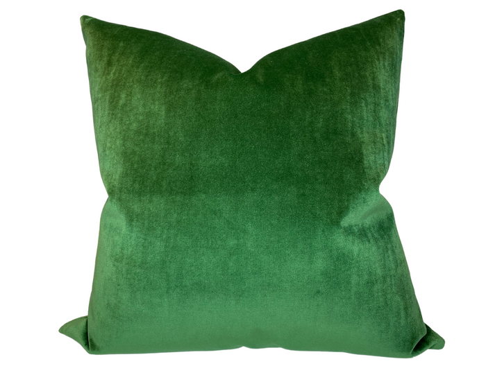 dekowe Rocky Performance Velvet Pillow Cover in Emerald Schumacher Textiles