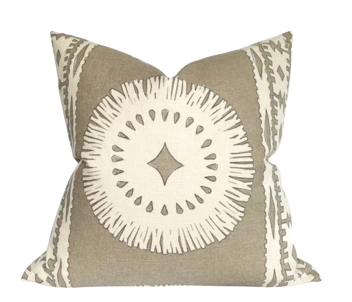 dekowe Schumacher Bora Bora Pillow Cover in Sea Oyster