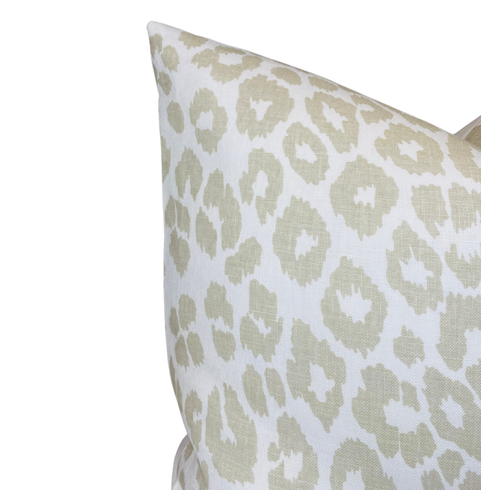 Dekowe Schumacher Iconic Leopard Pillow Cover In Linen Brown