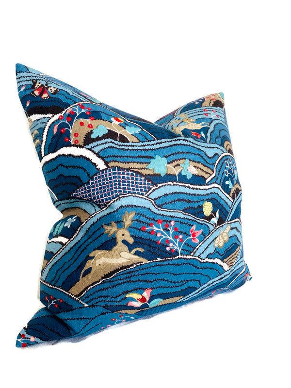 Dekowe Schumacher Rolling Hills Pillow Cover In Blue