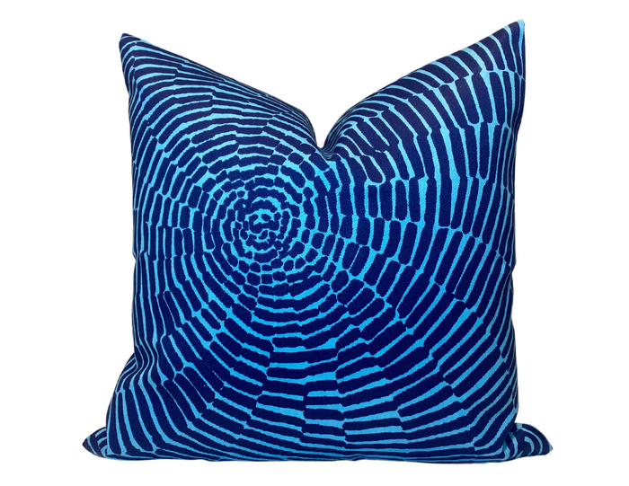 dekowe Schumacher Trina Turk Sonriza Pillow Cover in Marine and Pool