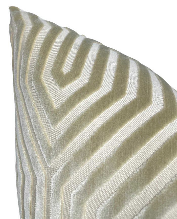 Dekowe Schumacher Vanderbilt Pillow Cover In Greige