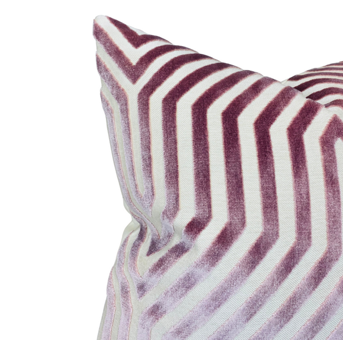 Dekowe Schumacher Vanderbilt Velvet Pillow Cover In Lilac