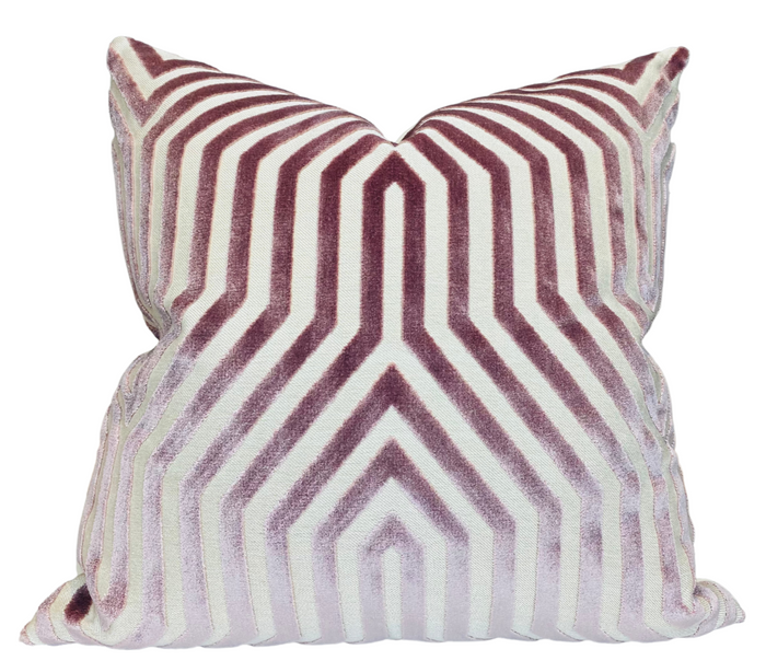 dekowe Schumacher Vanderbilt Velvet Pillow Cover in Lilac