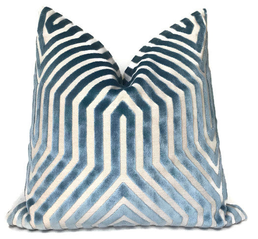 dekowe Schumacher Vanderbilt Velvet Pillow Cover in Marine Blue