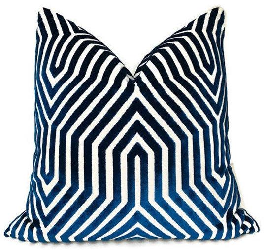 dekowe Schumacher Vanderbilt Velvet Pillow Cover in Navy Blue