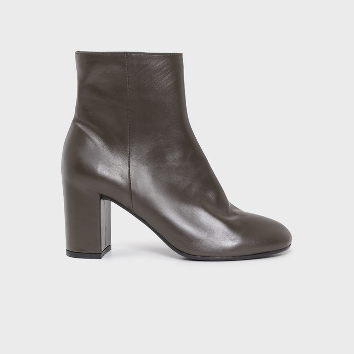 del carlo AXIS 11304 - Block-heel ankle boots in brown leather - DEL CARLO del carlo AXIS 11304 - Block-heel ankle boots in brown leather - DEL CARLO
