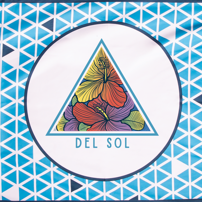 Del Sol Hibiscus Triangle - Color-Changing Beach Towel | Del Sol