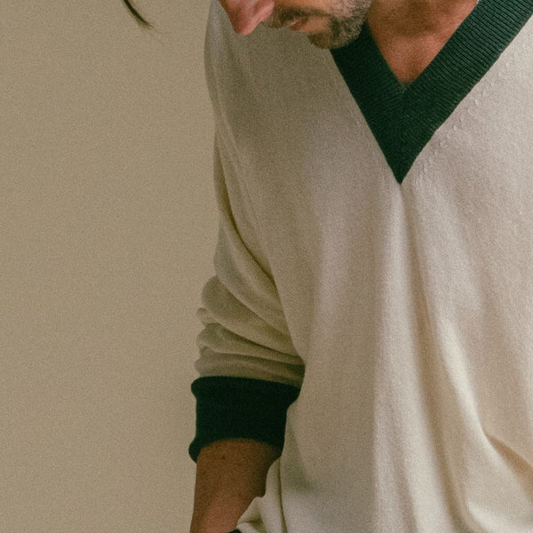 Del Toro Shoes Men's Vintage V-Neck Sweater - Vintage White / Forest Green Vintage White / Forest Green