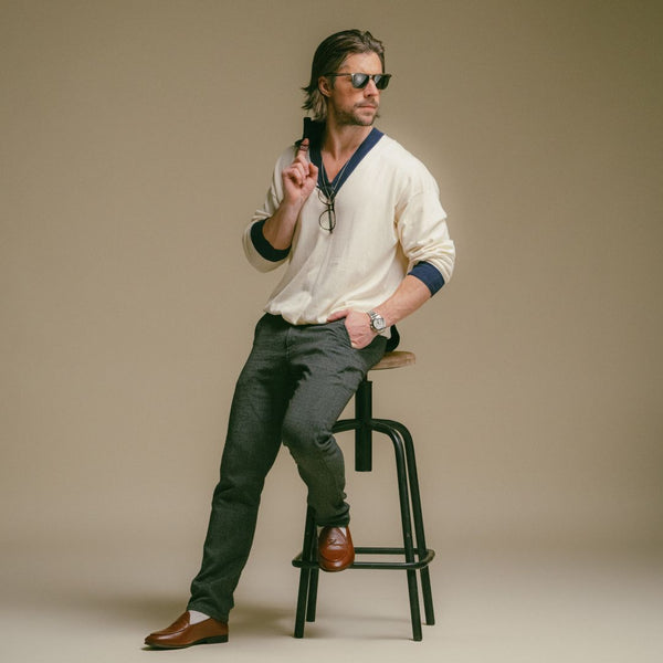 Del Toro Shoes Men's Vintage V-Neck Sweater - Vintage White / Navy Vintage White / Navy