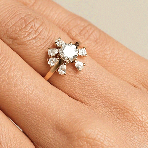 Delfina Delettrez Dancing Diamonds Daisy Ring