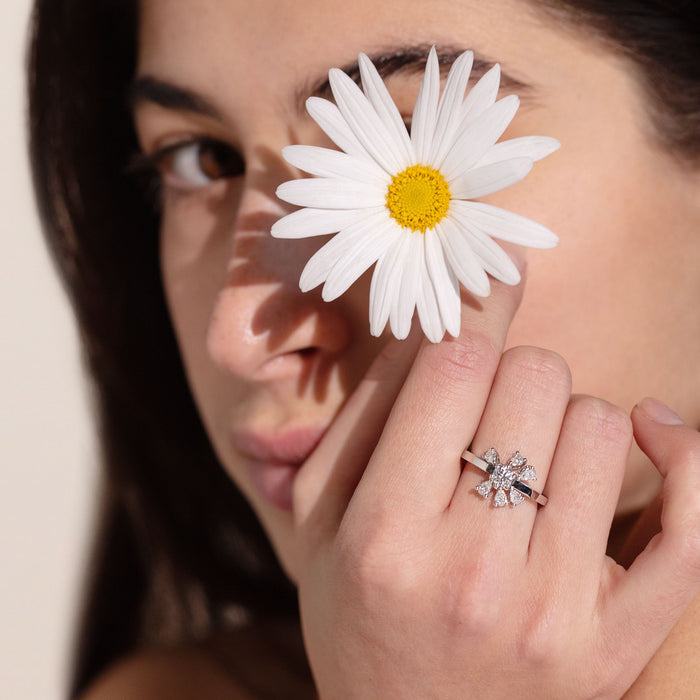 Delfina Delettrez Dancing Diamonds Daisy Ring