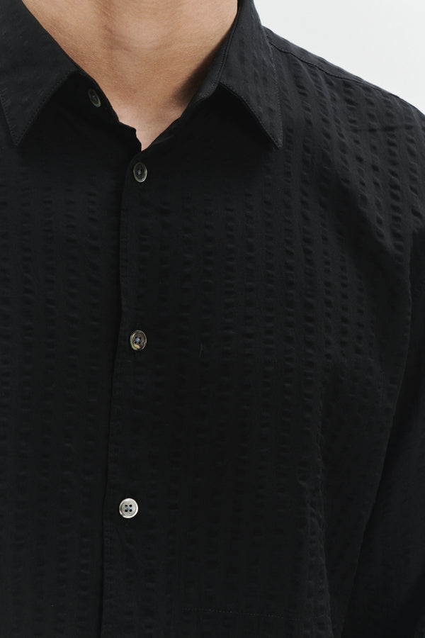 Delikatessen Feel Good Shirt In A Black Fine Portuguese Lyocell Seersucker