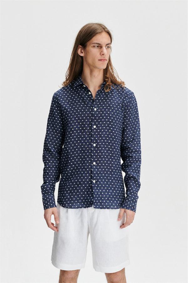 Delikatessen Feel Good Shirt In A Navy Dotted Delavé Italian Linen