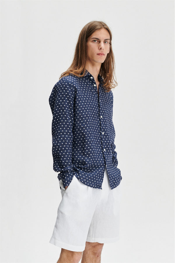 Delikatessen Feel Good Shirt In A Navy Dotted Delavé Italian Linen