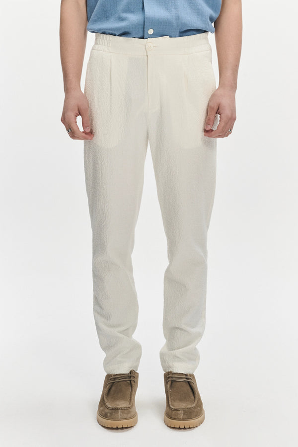 Delikatessen Garden Trousers In A White Italian Cotton And Linen Seersucker By Subalpino