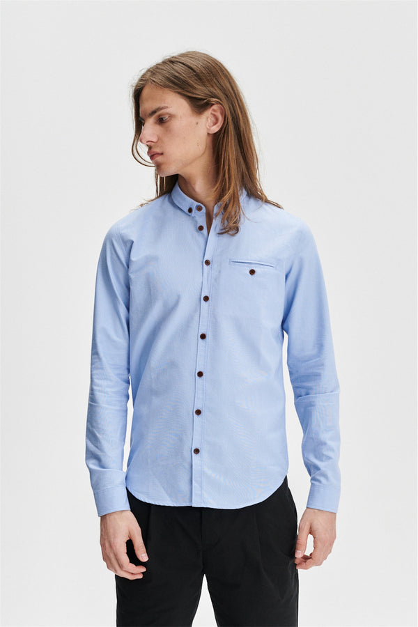 Delikatessen Proper Shirt In The Finest Blue Portuguese Oxford Cotton With Wooden Buttons