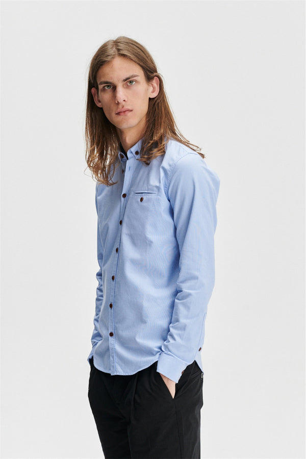 Delikatessen Proper Shirt In The Finest Blue Portuguese Oxford Cotton With Wooden Buttons