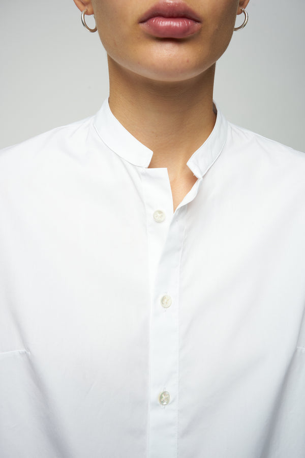 Delikatessen Relaxed Bulky Sleeves Shirt In A White Portuguese Organic Cotton Poplin