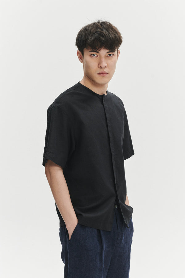 Delikatessen Short Sleeve Minimal Shirt In A Black Fine Portuguese Cotton And Linen