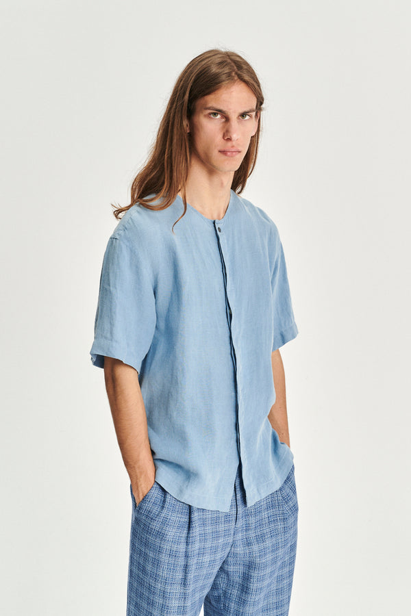 delikatessen Short Sleeve Minimal Shirt in a Fine Indigo Blue Portuguese Linen