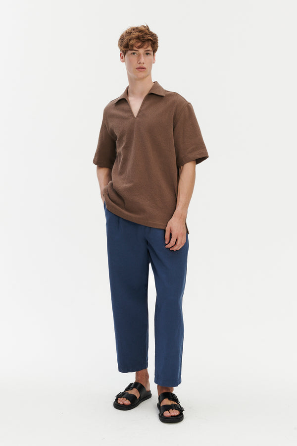 Delikatessen Short Sleeve Pop Over Shirt In A Brown Grainy Cotton
