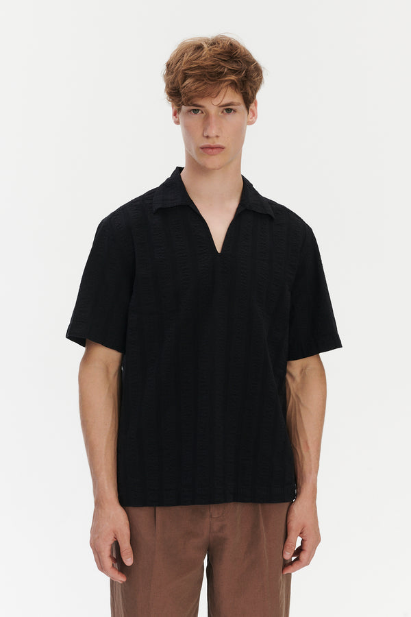 Delikatessen Short Sleeve Pop Over Shirt In Black Jacquard Cotton