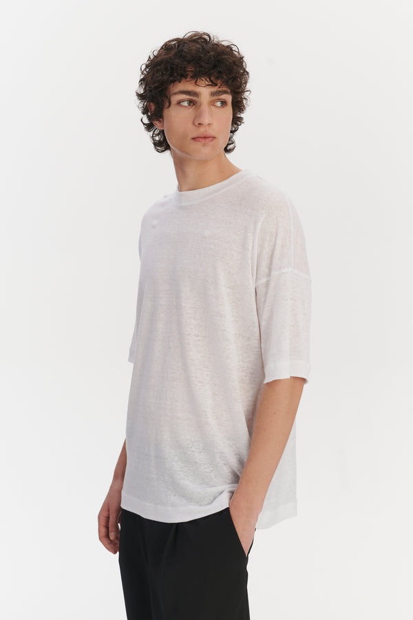 Delikatessen T-Shirt In A White Lithuanian Airy Linen Jersey