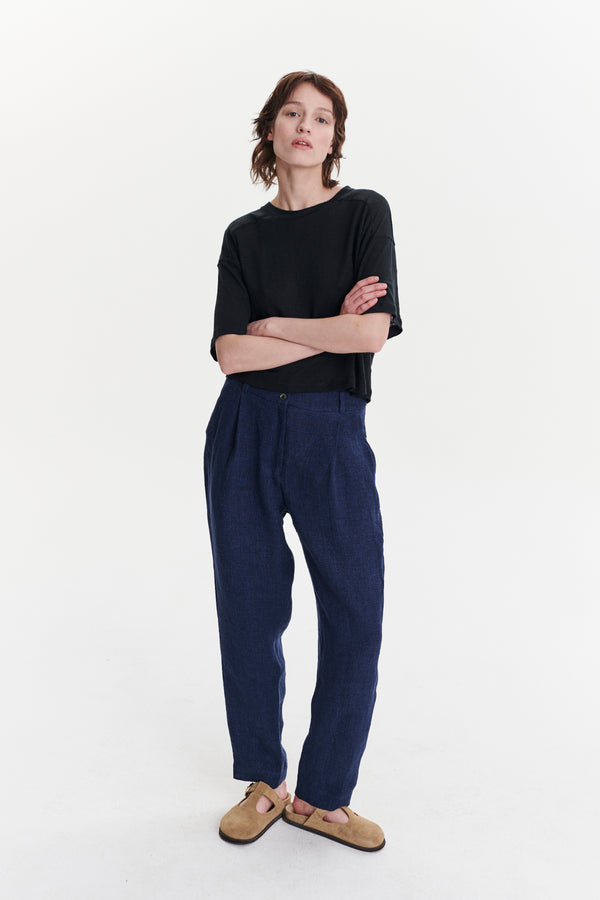 Delikatessen T-shirt In The Finest Airy Black Lithuanian Pure Linen Jersey