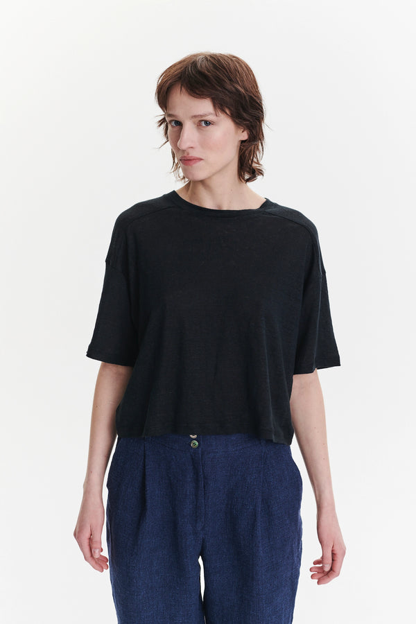 Delikatessen T-shirt In The Finest Airy Black Lithuanian Pure Linen Jersey
