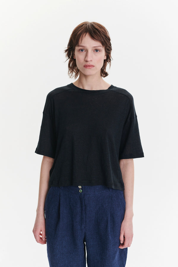 Delikatessen T-shirt In The Finest Airy Black Lithuanian Pure Linen Jersey