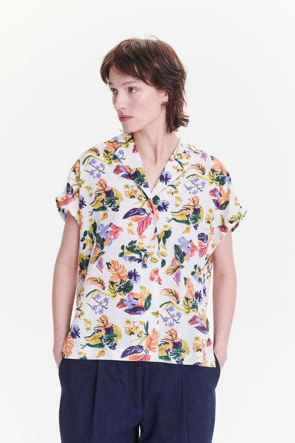 Delikatessen Top In A Green Yellow Blue And Pink Flower Natural Italian Lyocell