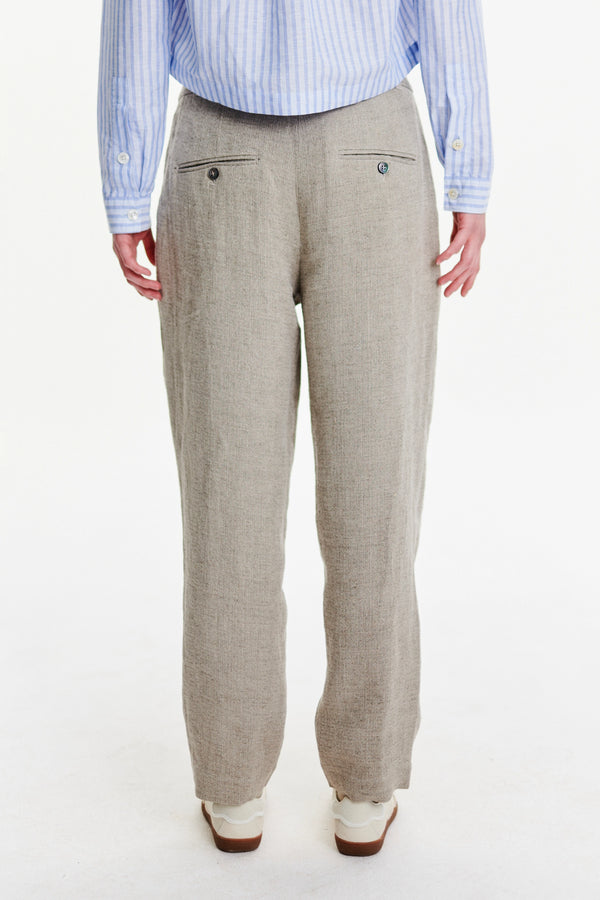 Delikatessen Trousers In A Beige Fluid And Structured Italian Linen Crepe