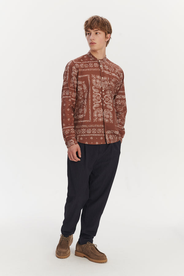 delikatessen Zen Grandad Collar Shirt in a Rusty Chestnut Airy Bandana Print Italian Cotton