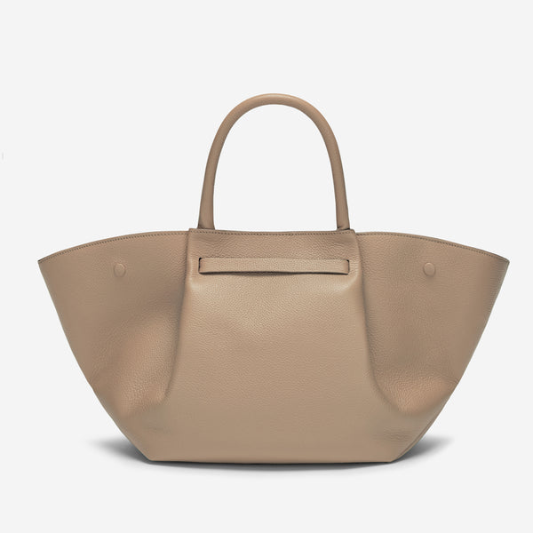 Demellier The Midi New York | Dark Sand Small Grain