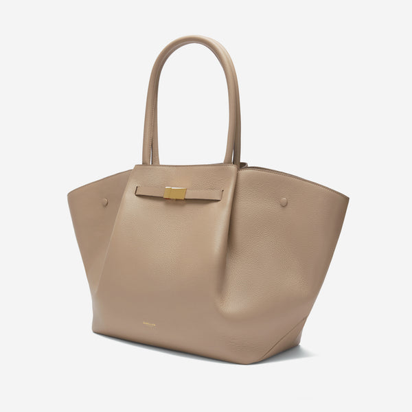 Demellier The New York | Dark Sand Small Grain