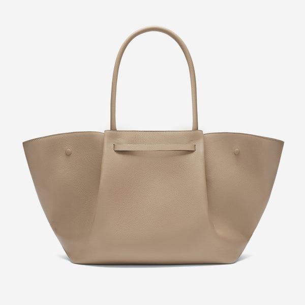 Demellier The New York | Dark Sand Small Grain