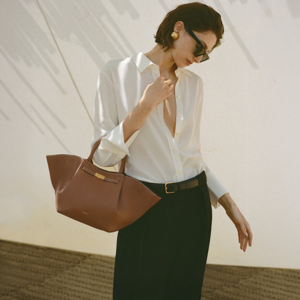 Demellier The Midi New York | Tan Small Grain Ecru Stitching | DeMellier